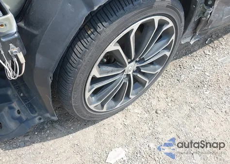 2015 Toyota Corolla S Premium z USA, uszkodzony, nr VIN 2T1BURHE5FC463851